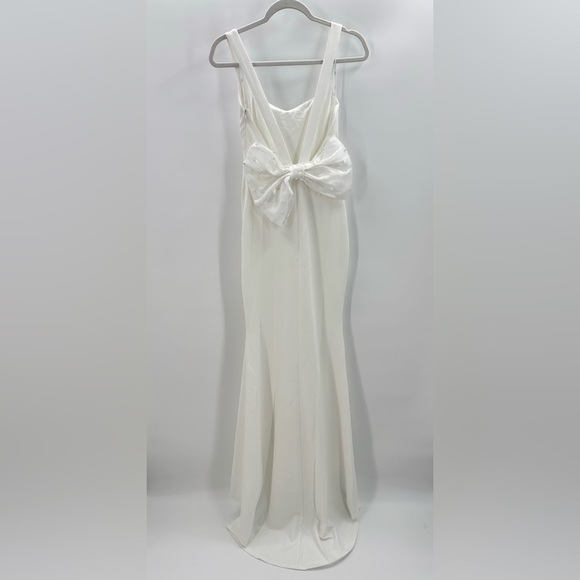 Lulus Romantic Glow White Backless Pearl Bow Maxi Dress size XS NWOT - Picture 6 of 12